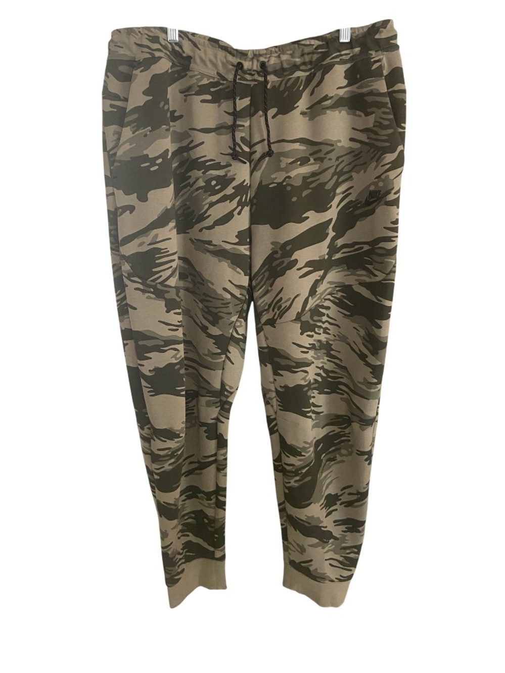 Nike Tech Fleece Camo Joggers Men’s XXL New With Tags CU4497-342